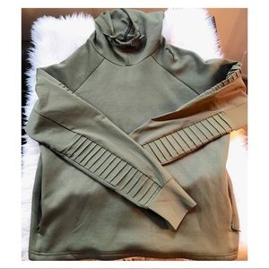 PUMA women’s pullover hoodie